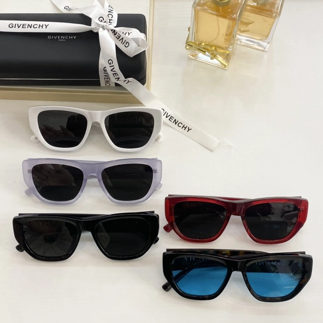 Givenchy AAA Quality Sunglasses Resilient 7380
