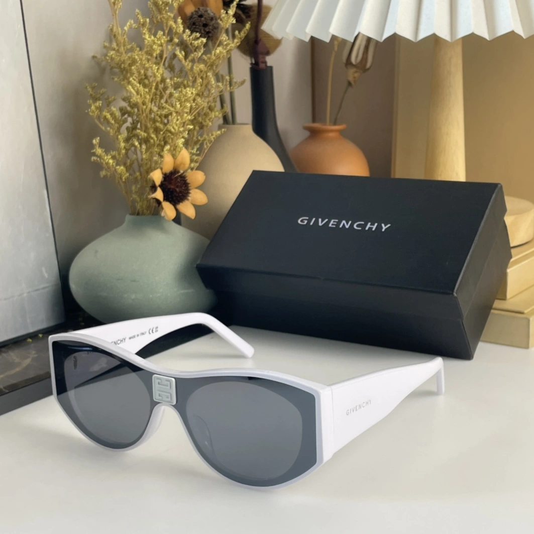 Givenchy AAA Quality Sunglasses StreetReady 529