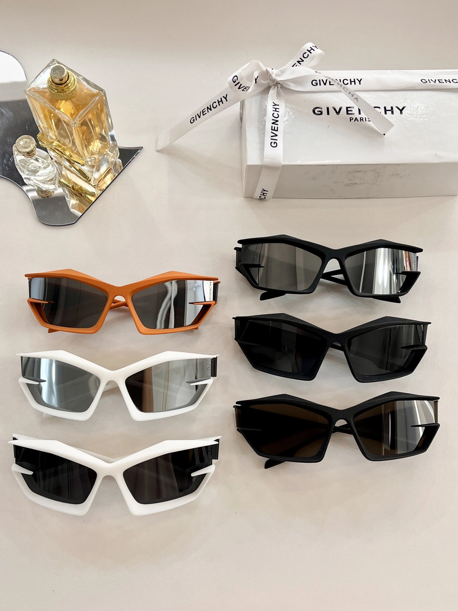 Givenchy AAA Quality Sunglasses Stylish 2622