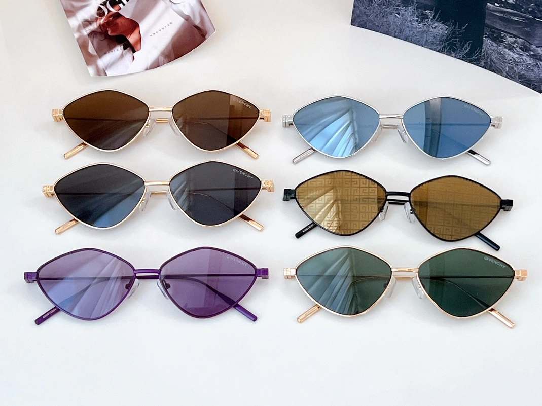 Givenchy AAA Quality Sunglasses Timeless 8113