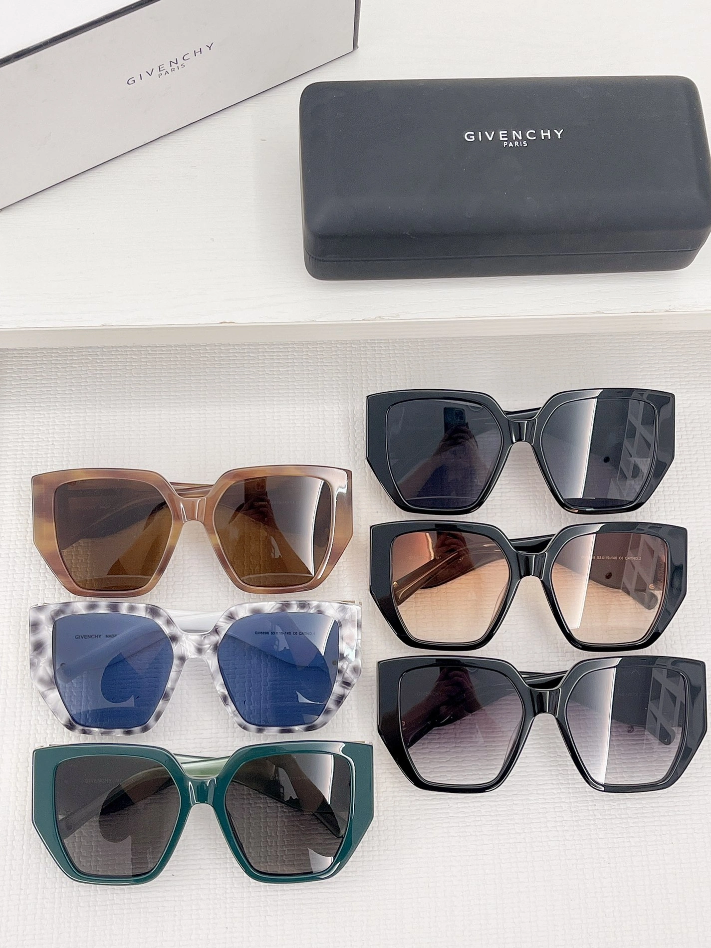 Givenchy AAA Quality Sunglasses Unique 9309