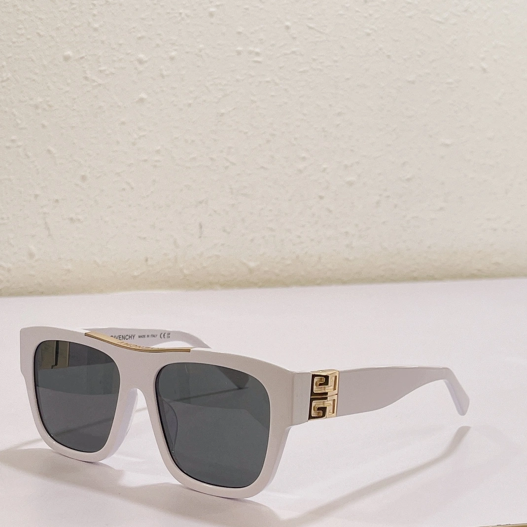 Givenchy AAA Quality Sunglasses Vibrant 9666