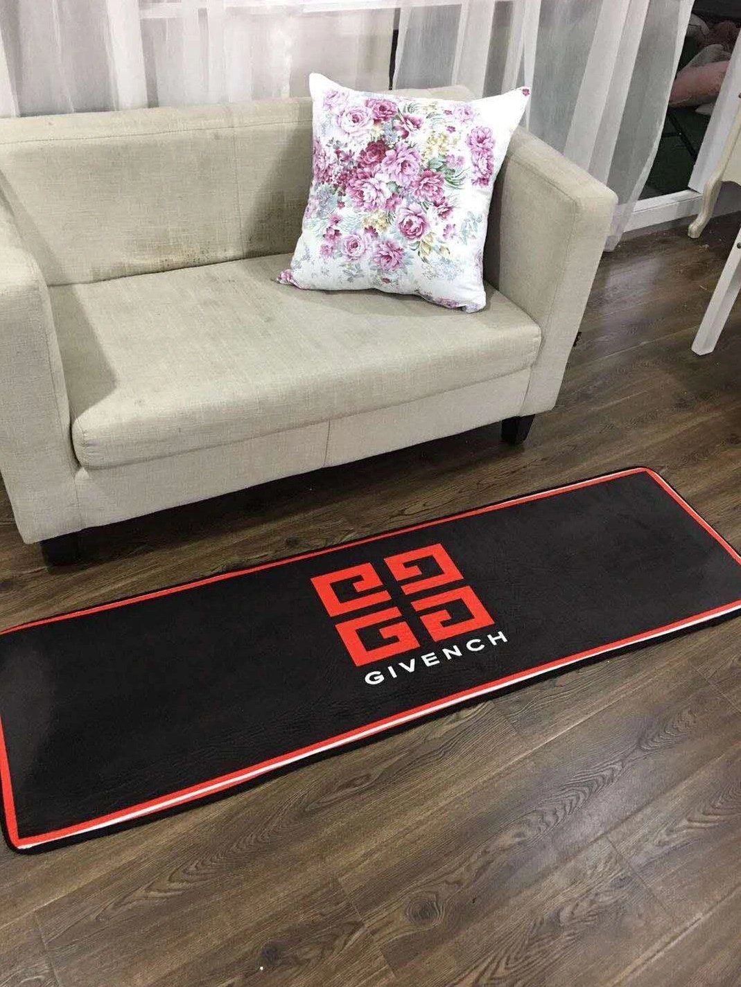 Givenchy Carpets Efficient 9834