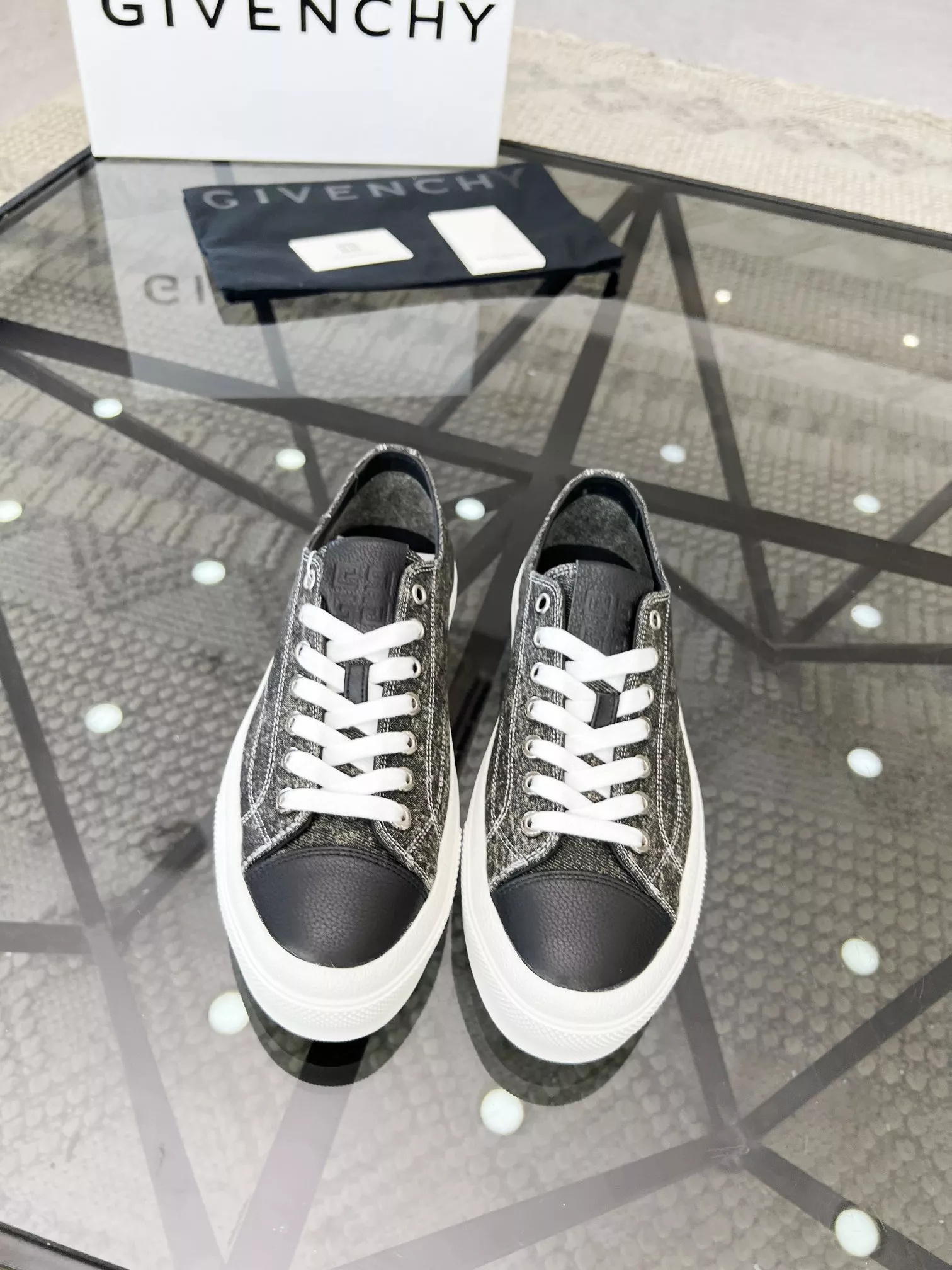 Givenchy Casual Shoes For Men AllSeason 6174