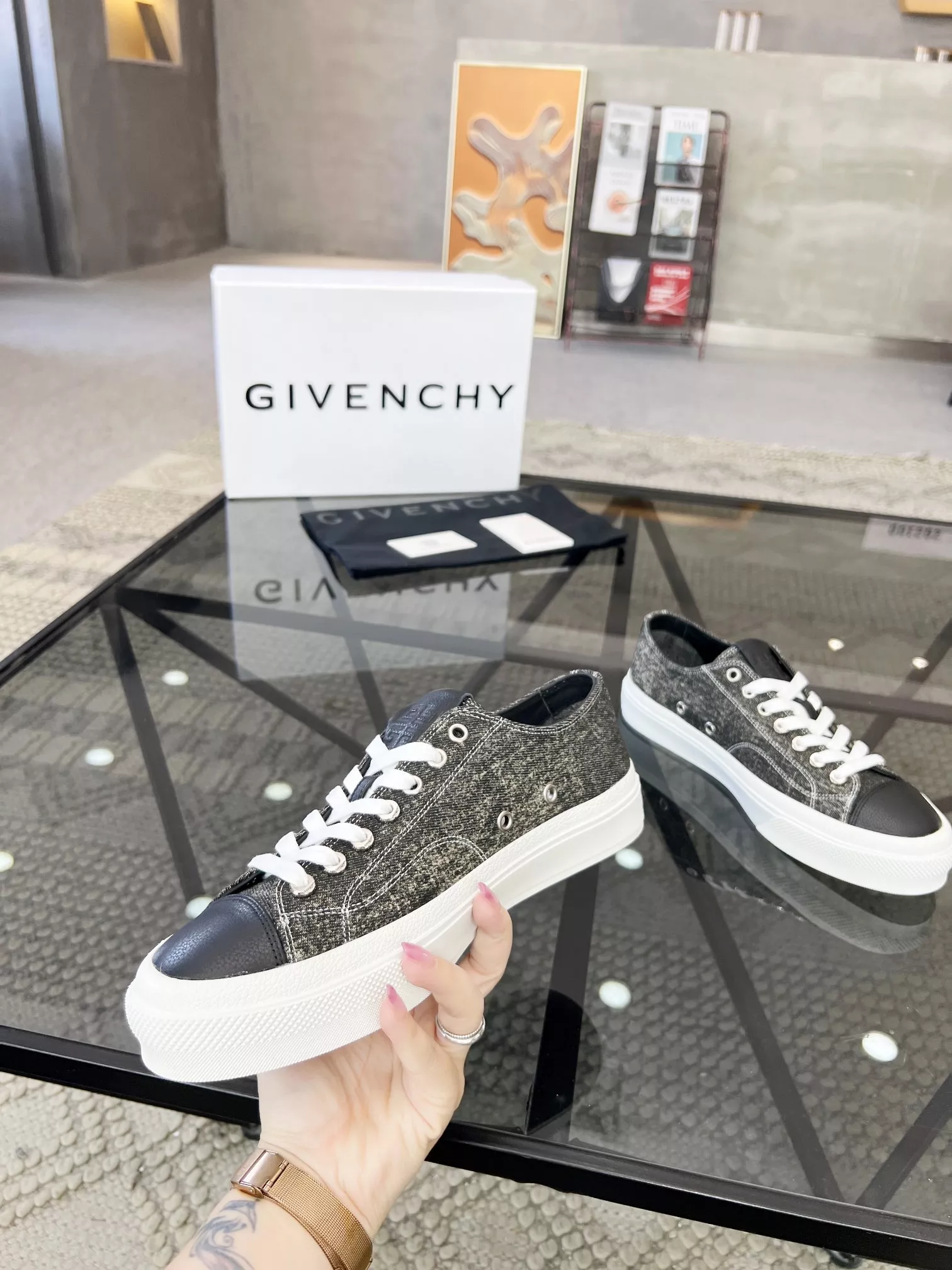 Givenchy Casual Shoes For Men AllSeason 6174