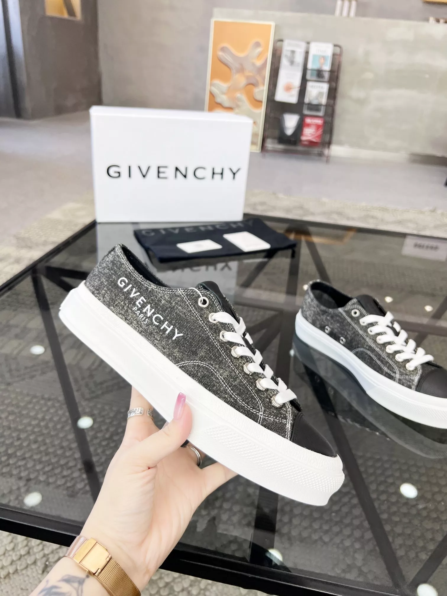 Givenchy Casual Shoes For Men AllSeason 6174