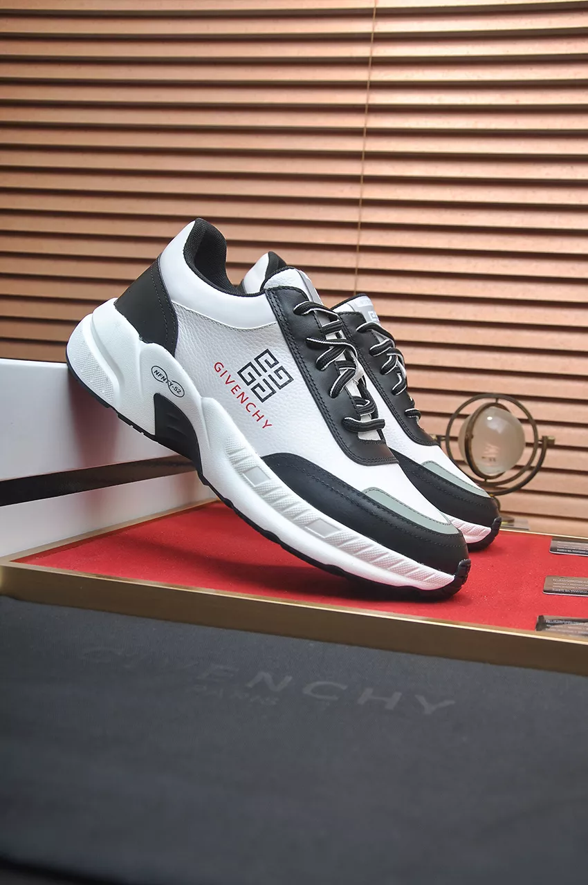 Givenchy Casual Shoes For Men Bold 1107