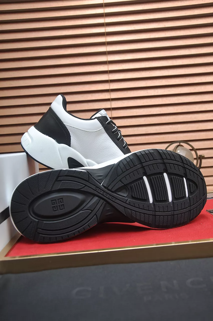Givenchy Casual Shoes For Men Bold 1107