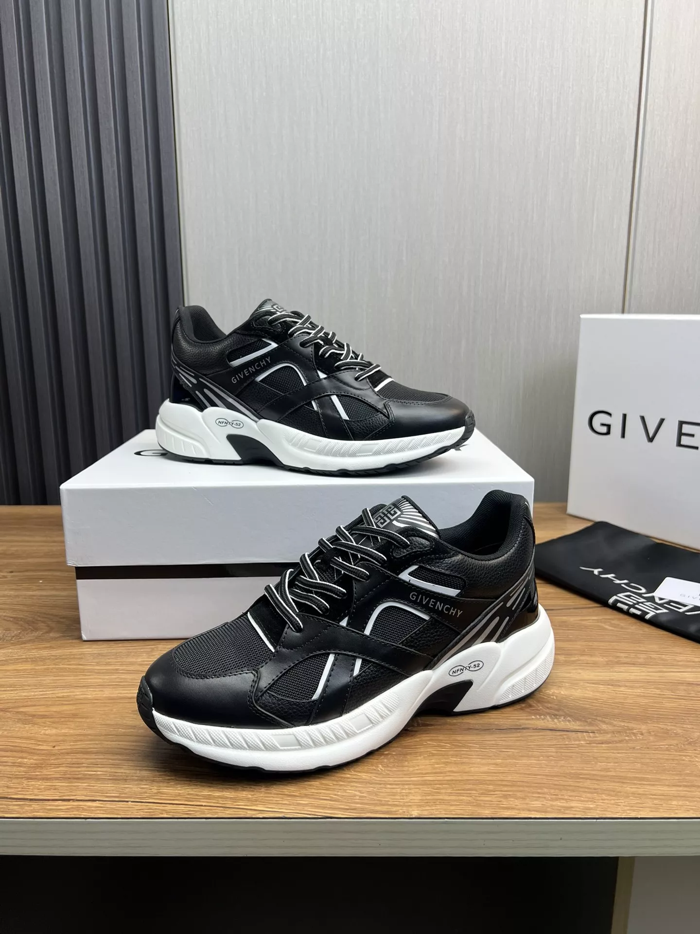 Givenchy Casual Shoes For Men Breathable 3799