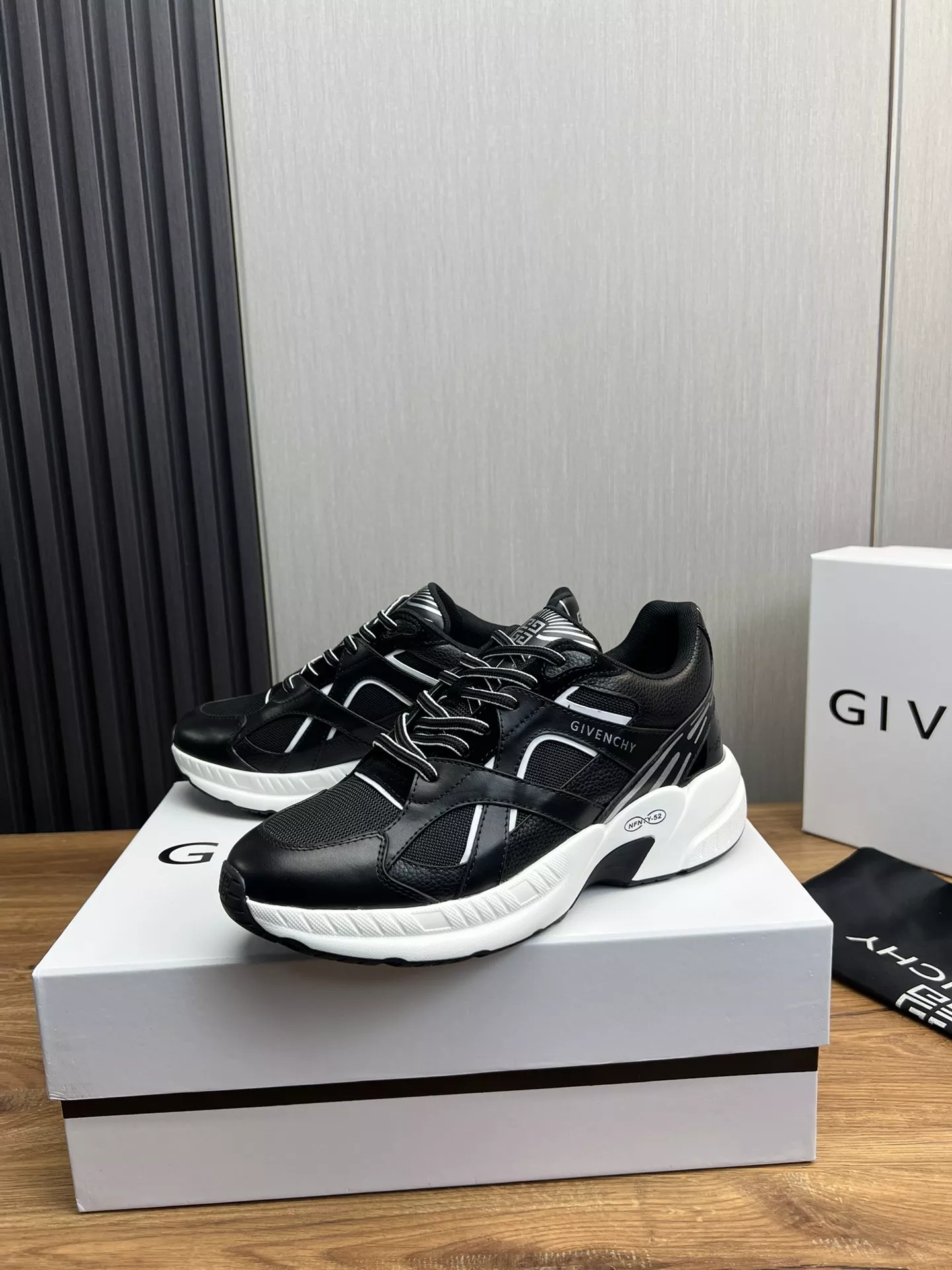 Givenchy Casual Shoes For Men Breathable 3799