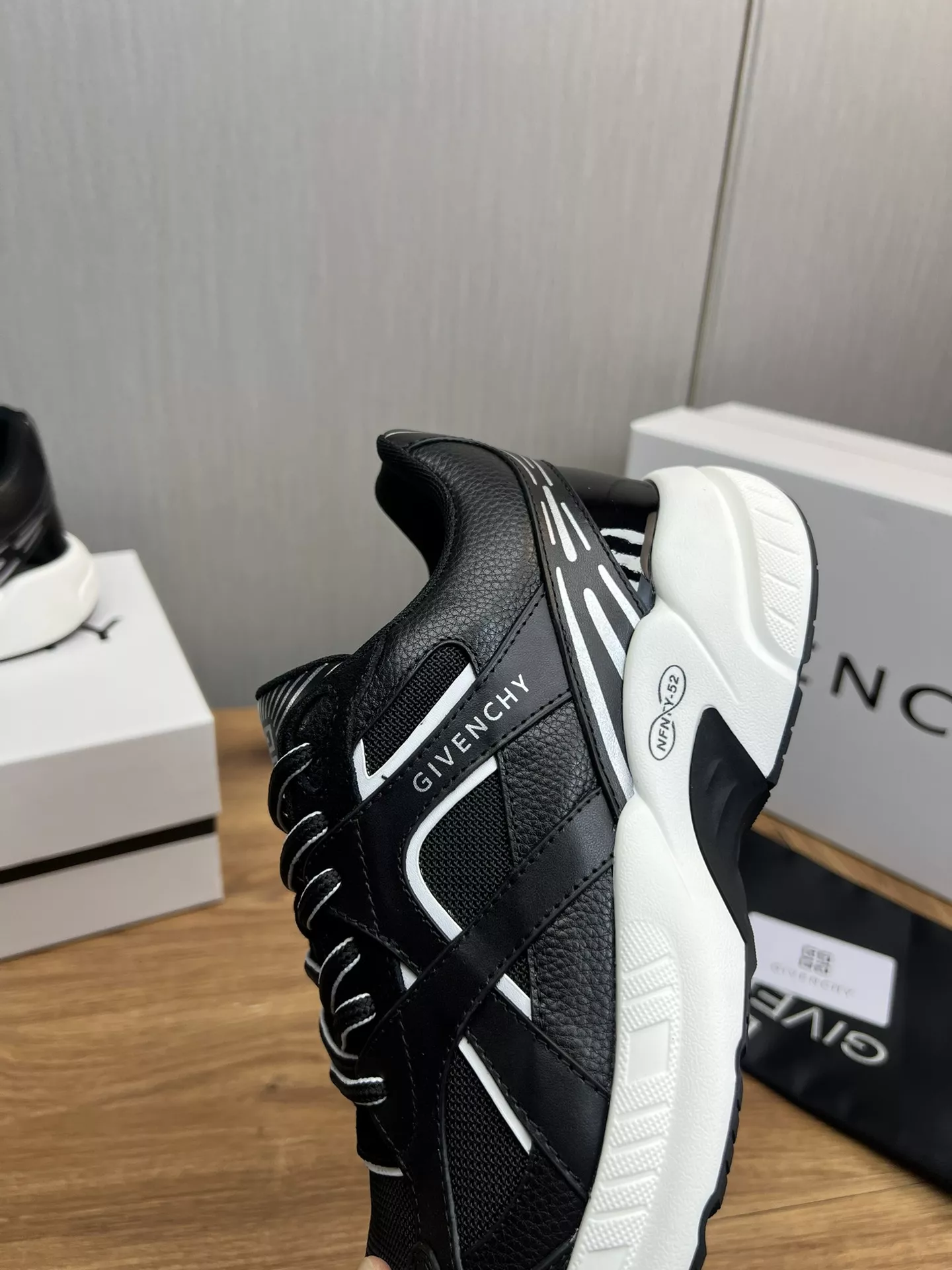 Givenchy Casual Shoes For Men Breathable 3799