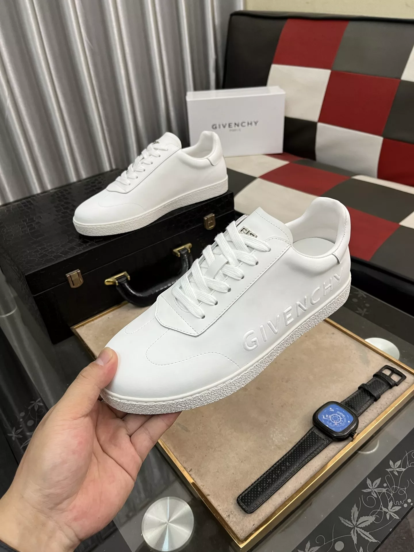 Givenchy Casual Shoes For Men Classic 6111