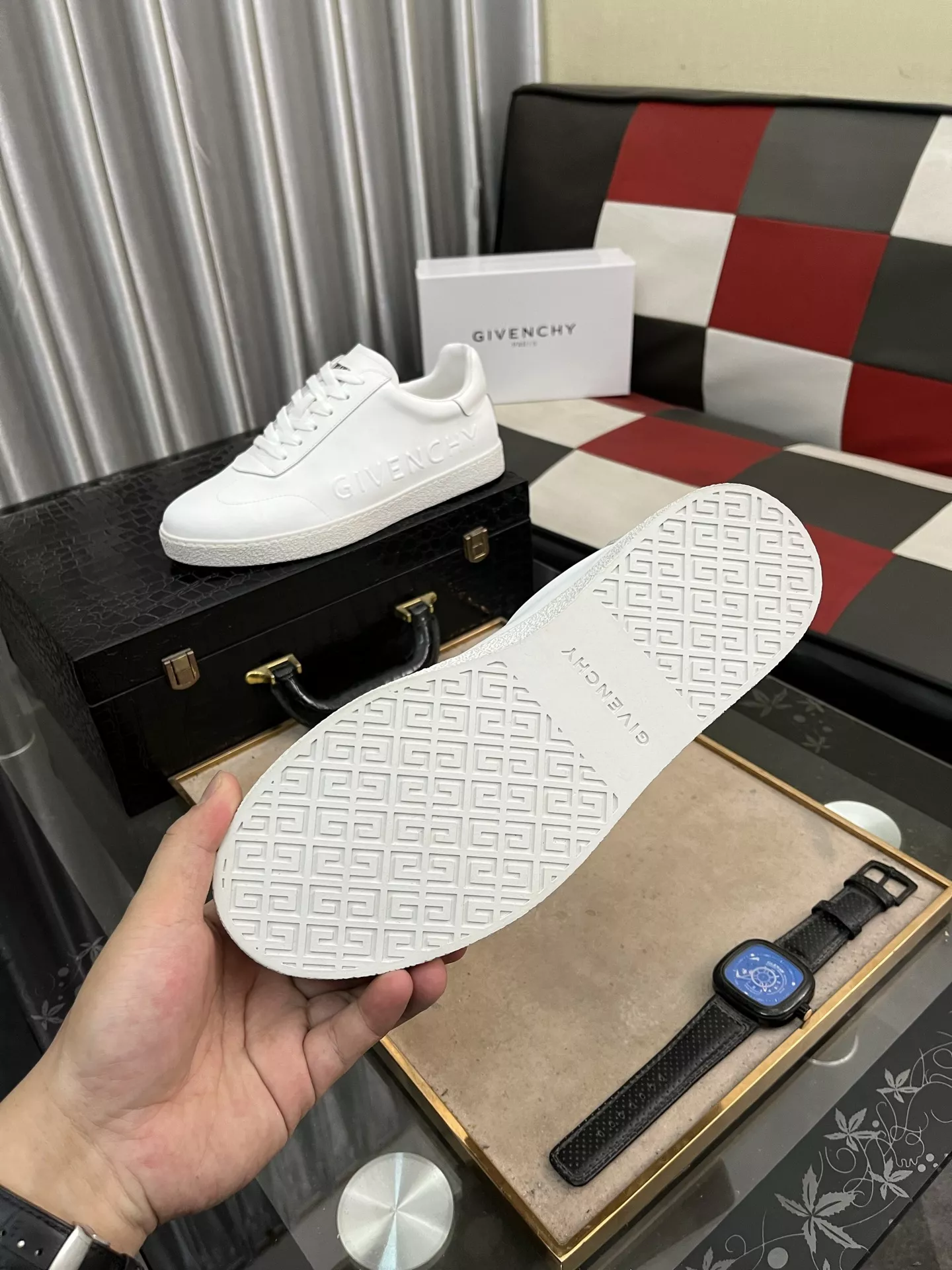 Givenchy Casual Shoes For Men Classic 6111