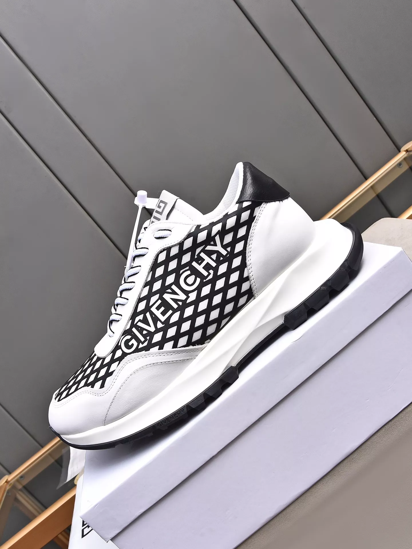 Givenchy Casual Shoes For Men Cozy 7348