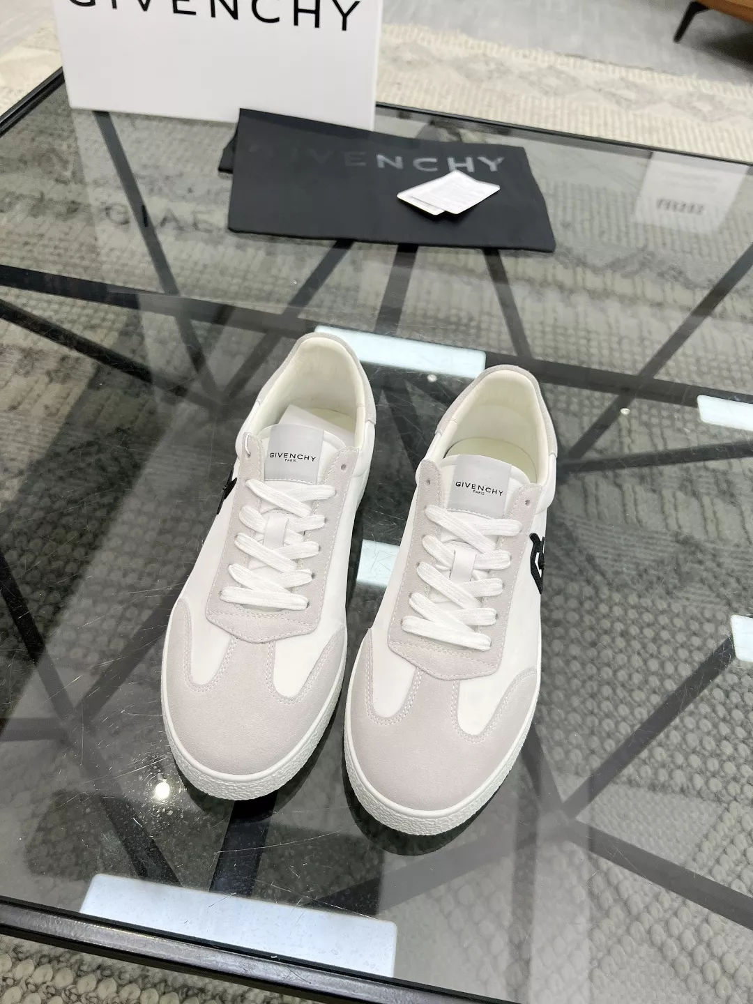 Givenchy Casual Shoes For Men DailyWear 422