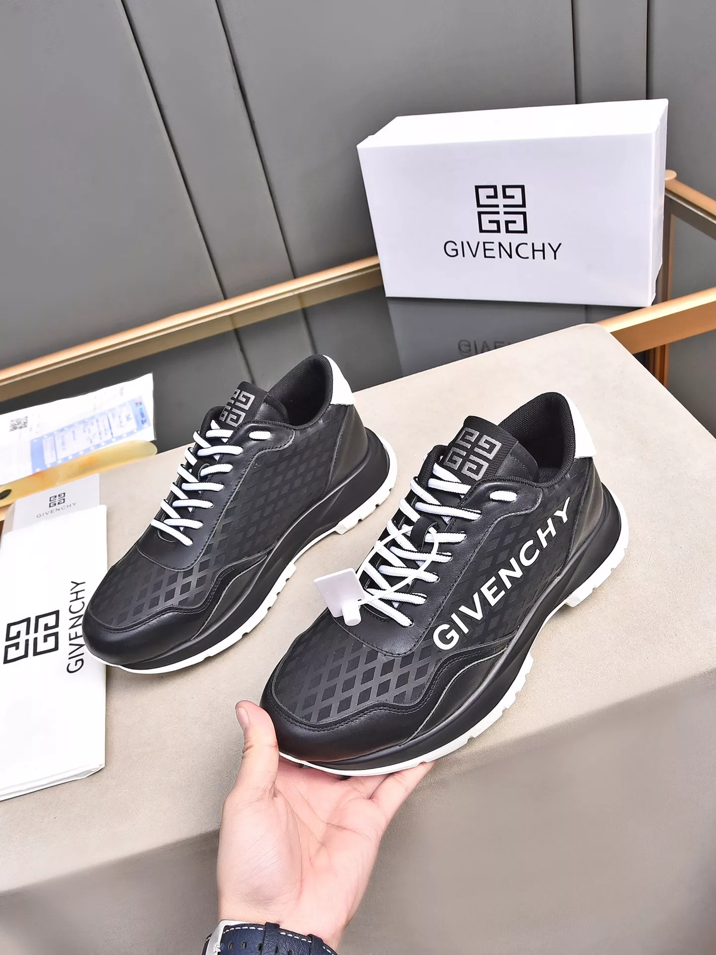 Givenchy Casual Shoes For Men Durable 7309