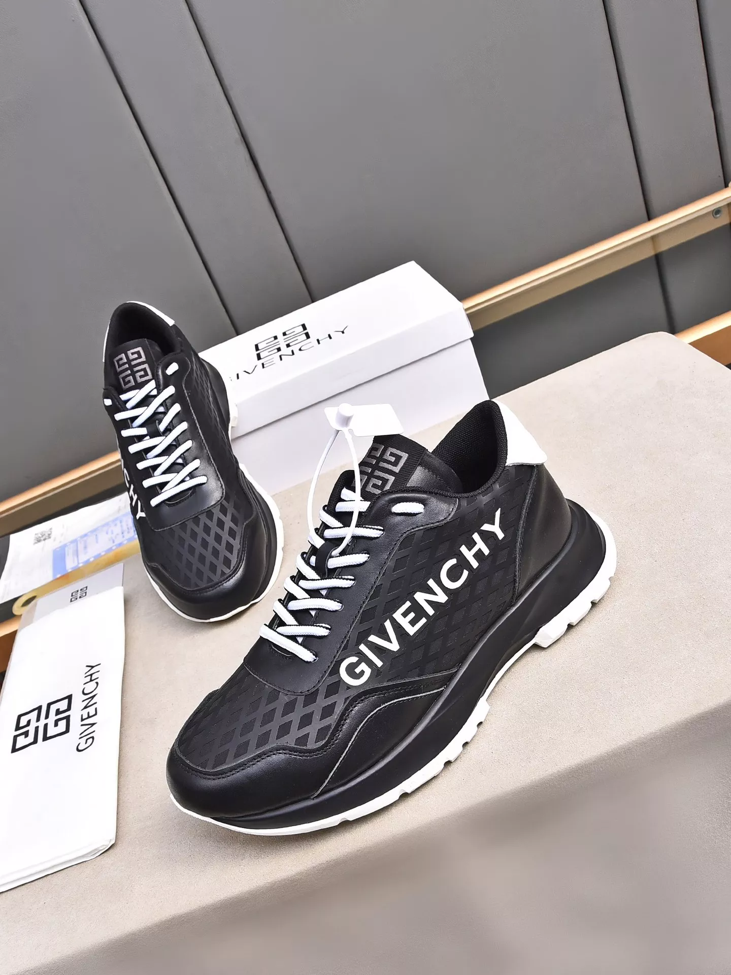 Givenchy Casual Shoes For Men Durable 7309