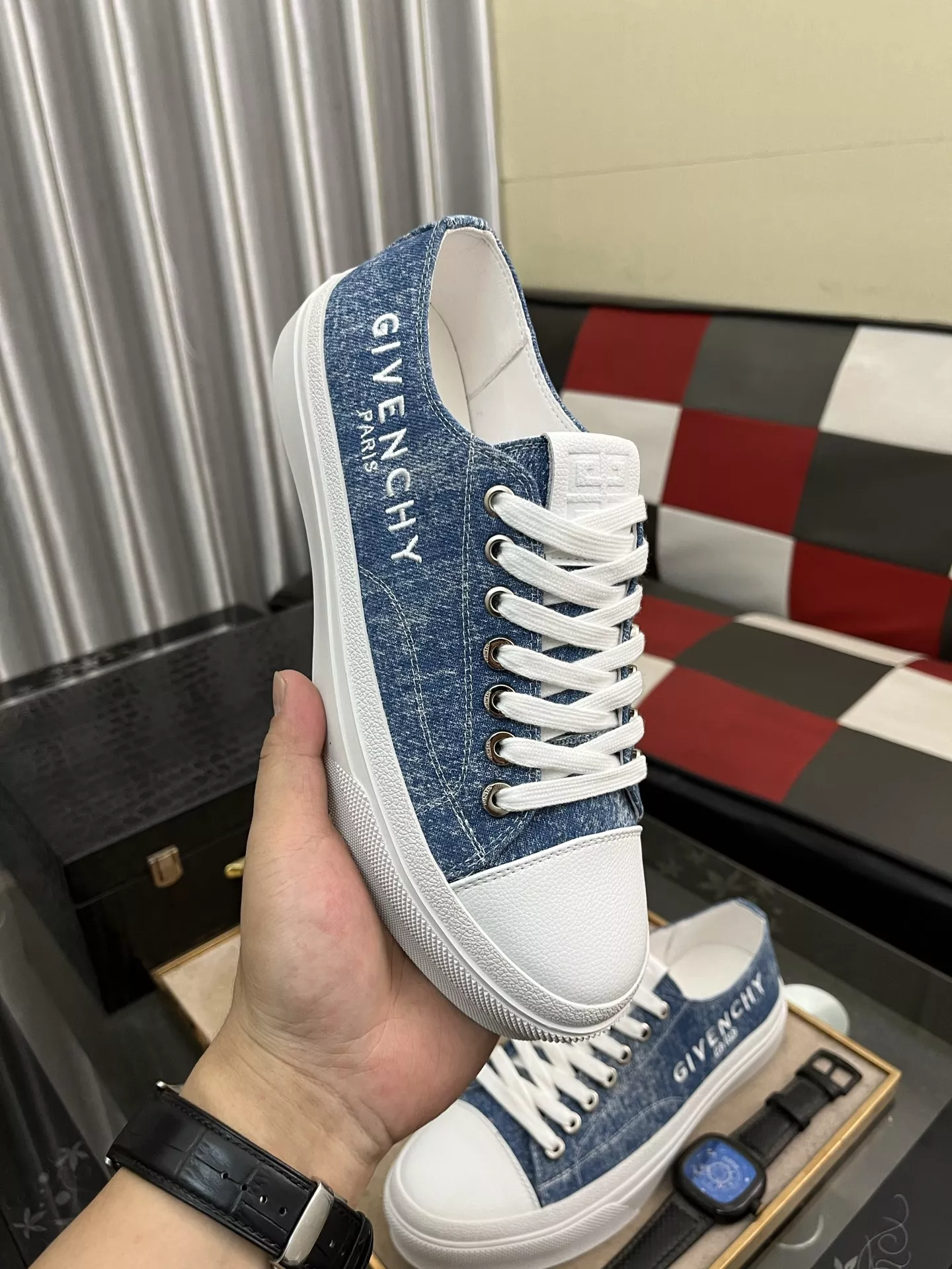 Givenchy Casual Shoes For Men EasyMatch 5287