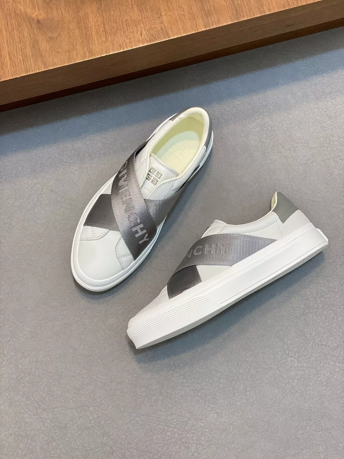 Givenchy Casual Shoes For Men EasyMatch 6636