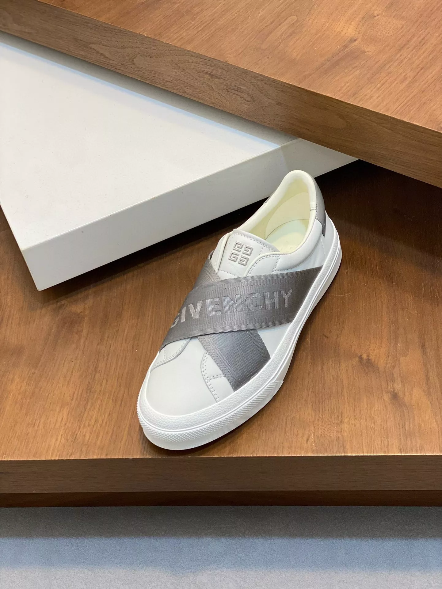 Givenchy Casual Shoes For Men EasyMatch 6636