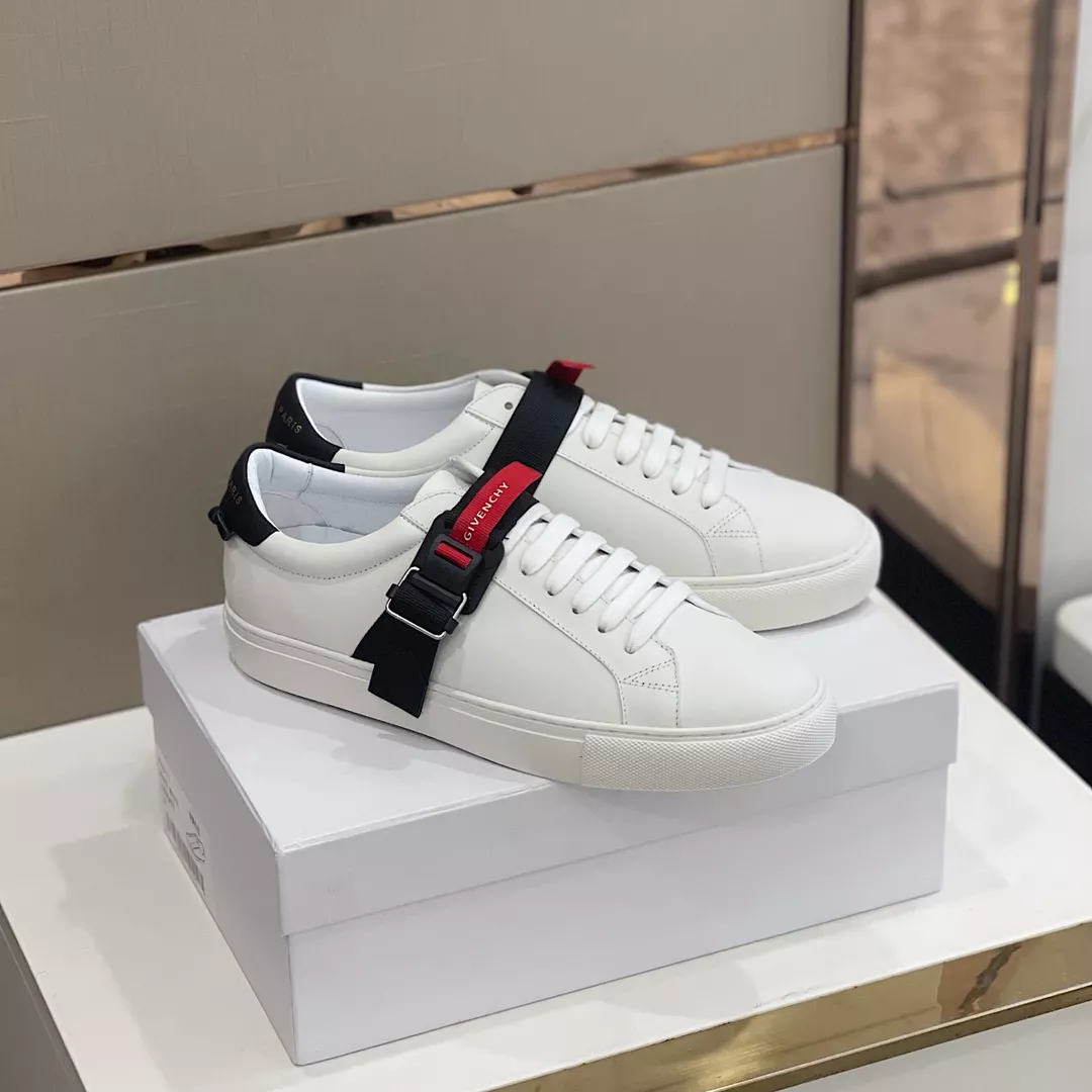 Givenchy Casual Shoes For Men Elegant 1451