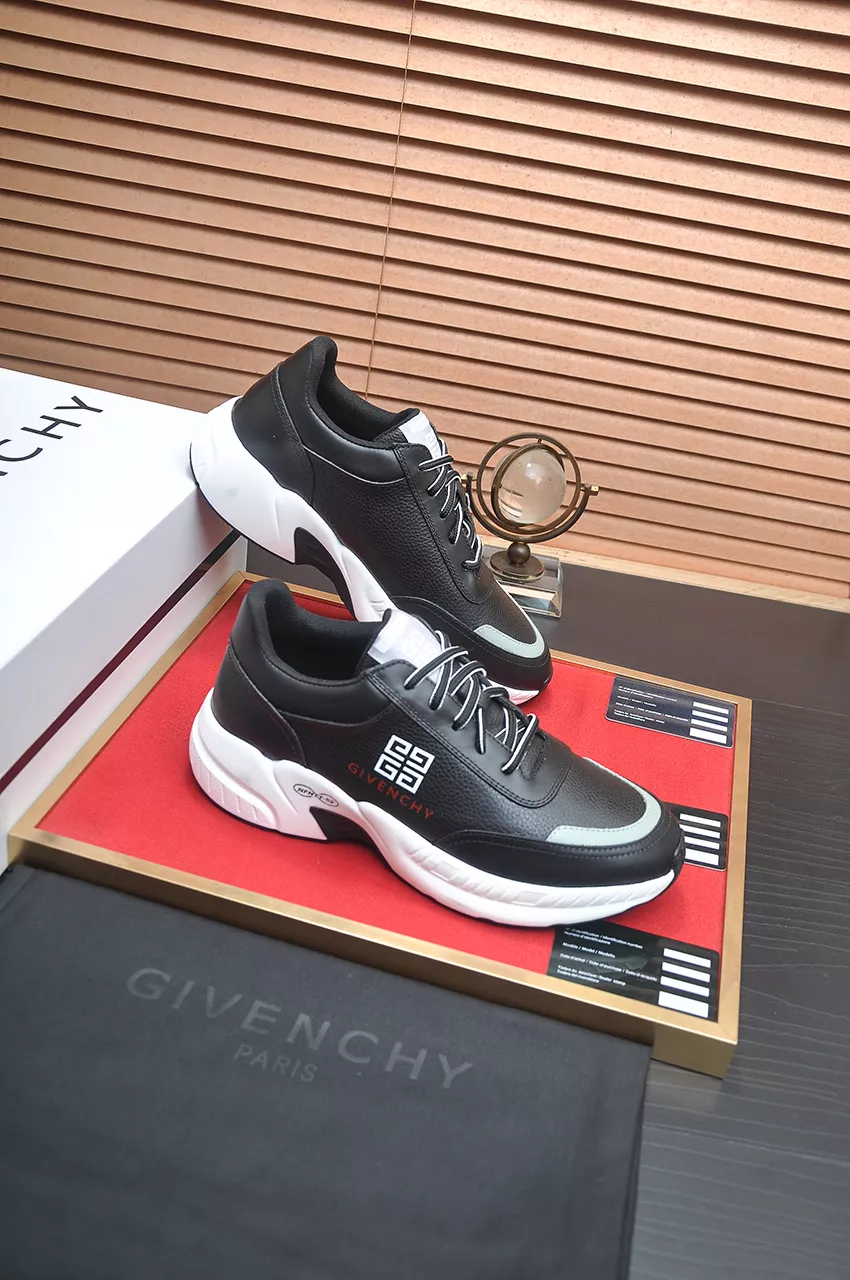 Givenchy Casual Shoes For Men Elegant 9164