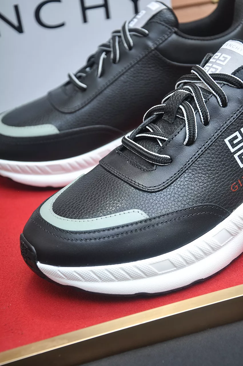 Givenchy Casual Shoes For Men Elegant 9164
