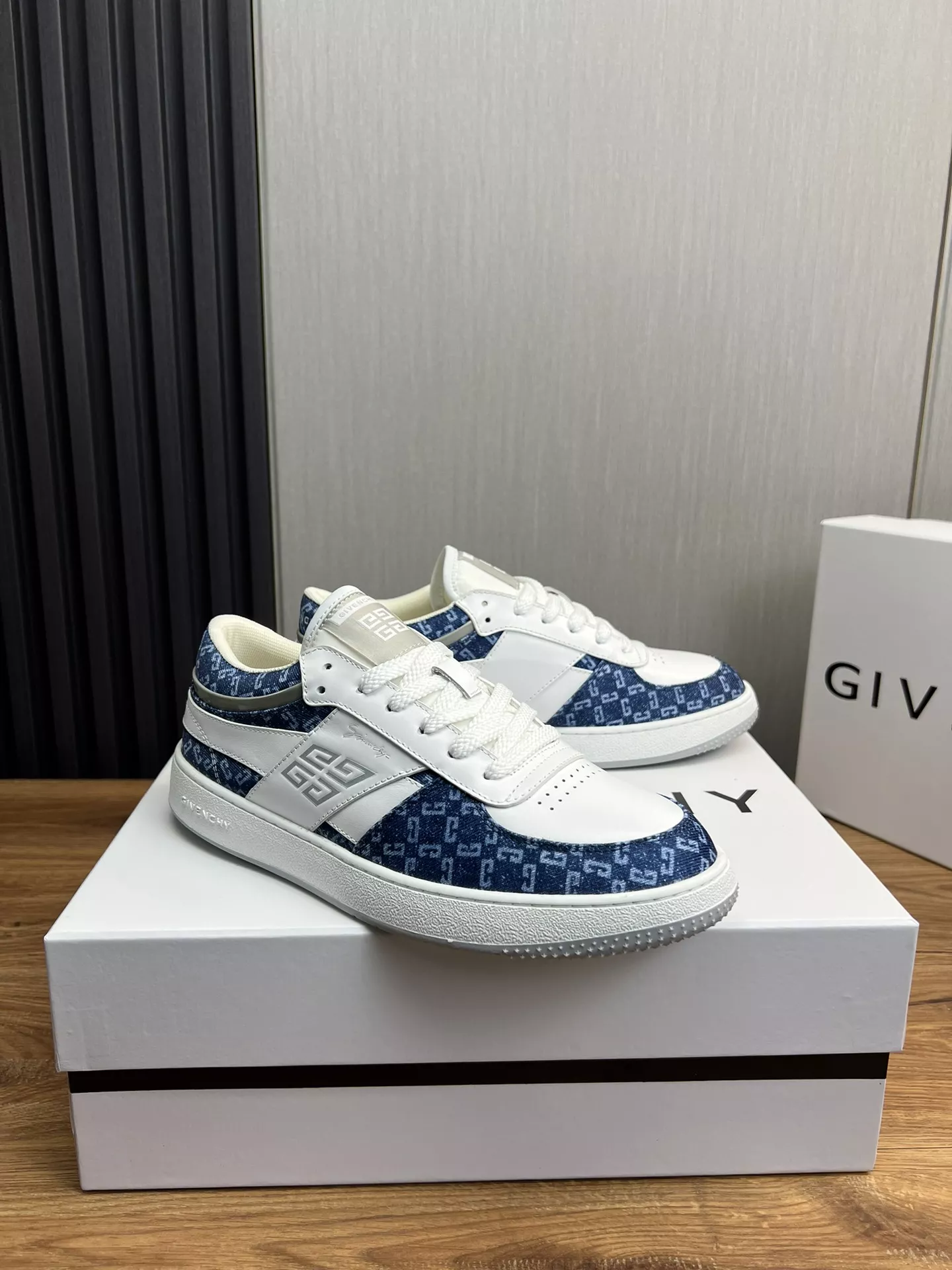 Givenchy Casual Shoes For Men Fashionable 6736