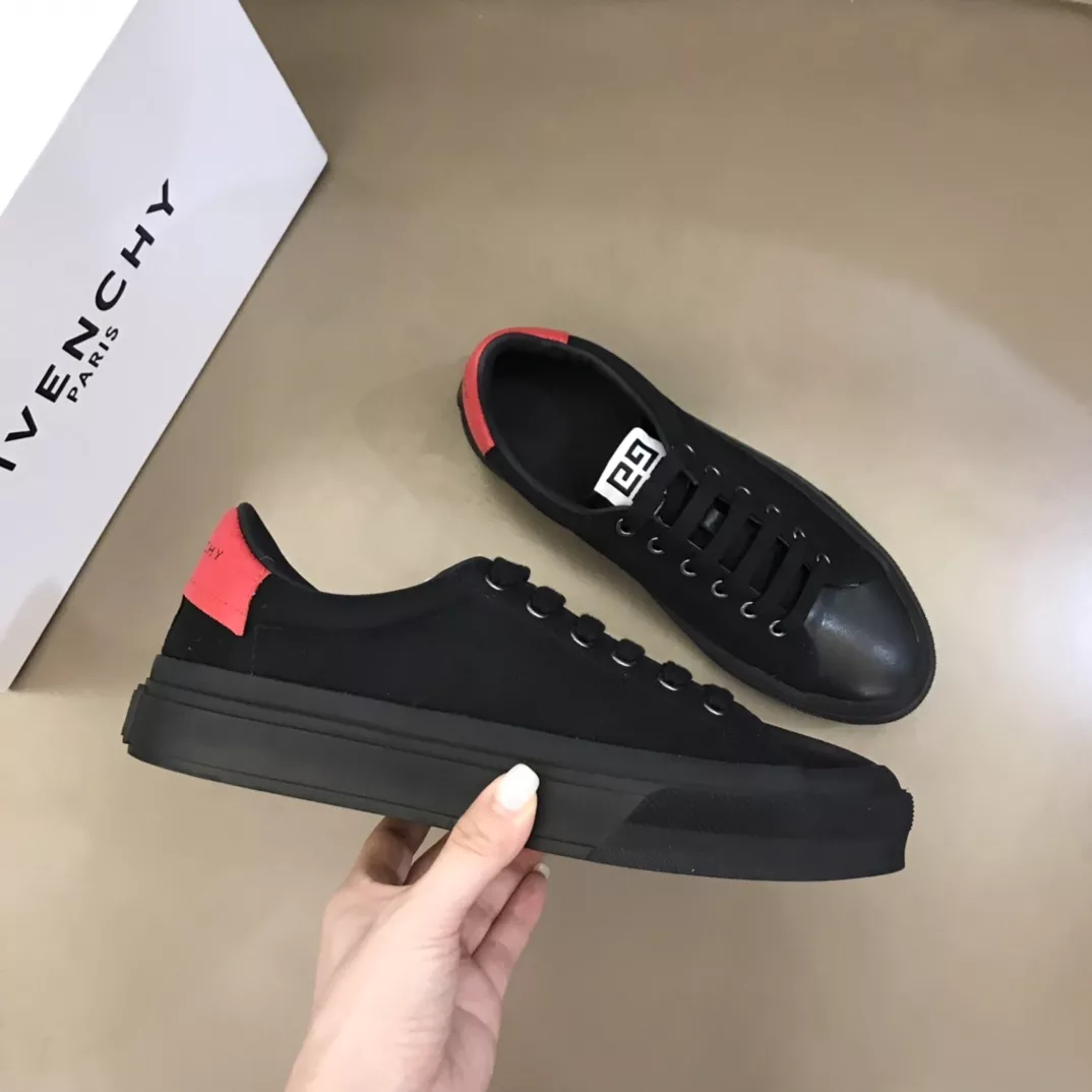 Givenchy Casual Shoes For Men Functional 1334