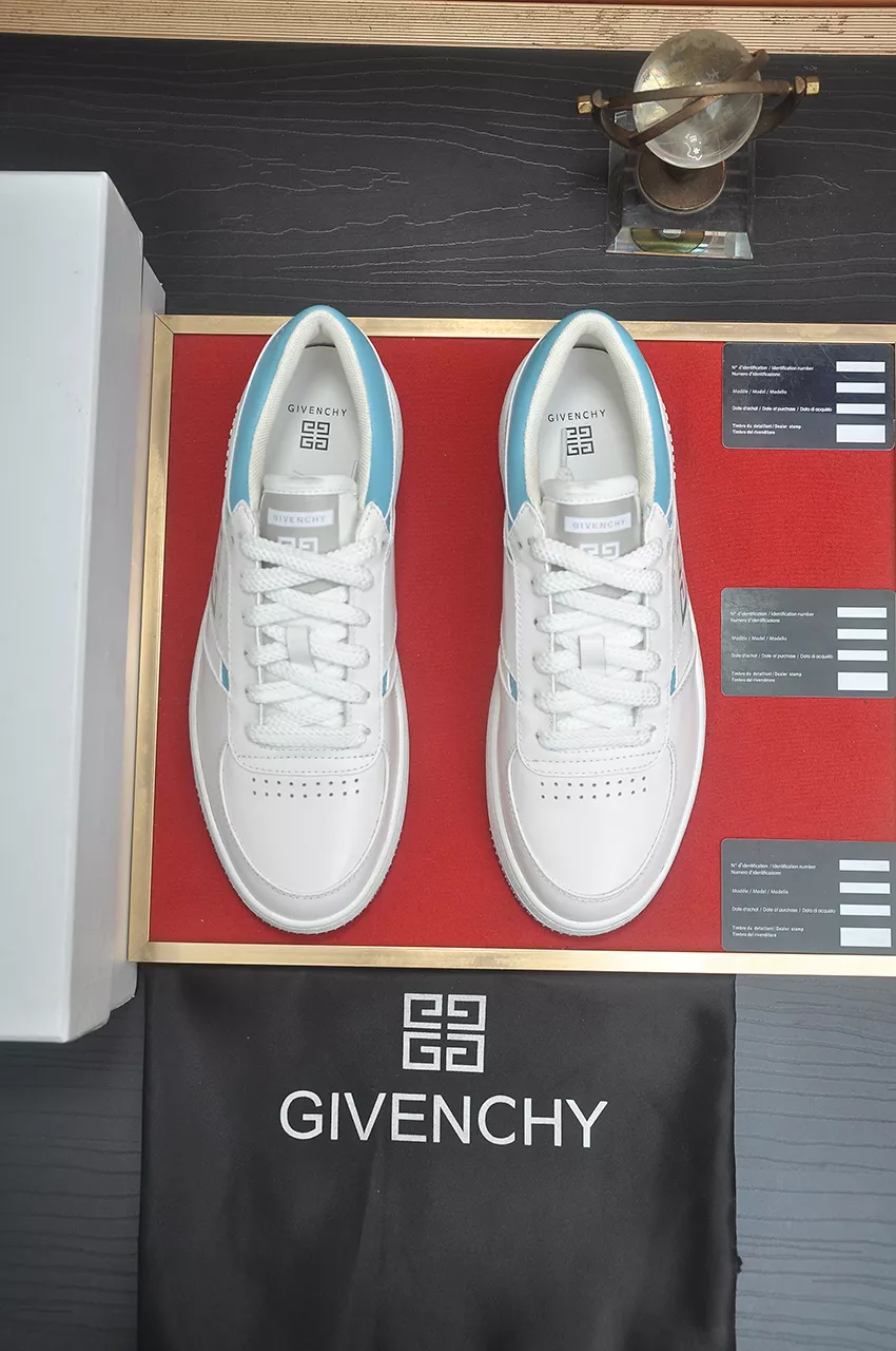 Givenchy Casual Shoes For Men Minimalist 8014