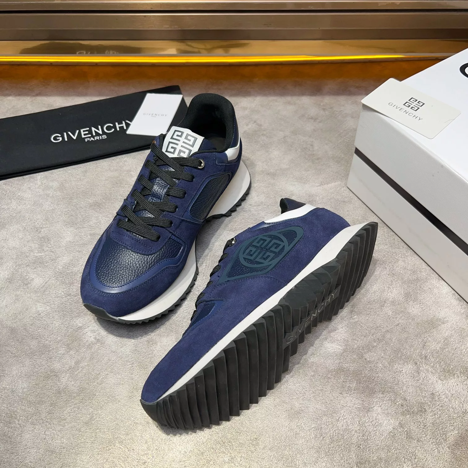 Givenchy Casual Shoes For Men Minimalist 9631