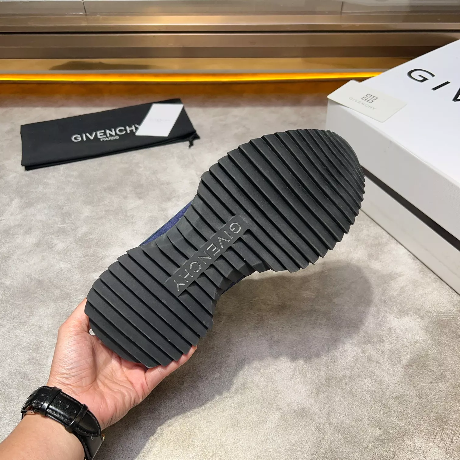 Givenchy Casual Shoes For Men Minimalist 9631