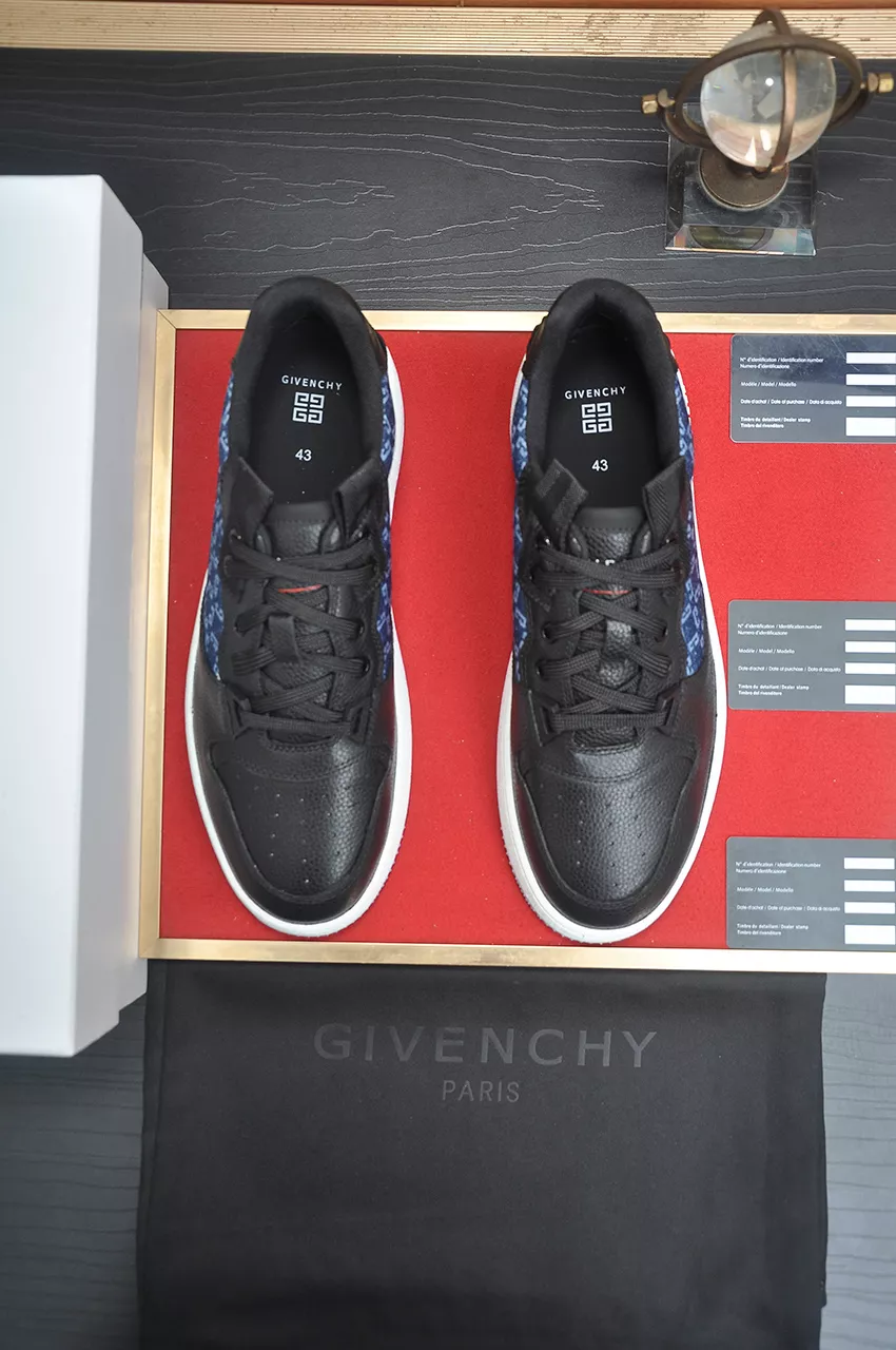 Givenchy Casual Shoes For Men NewStyle 3693