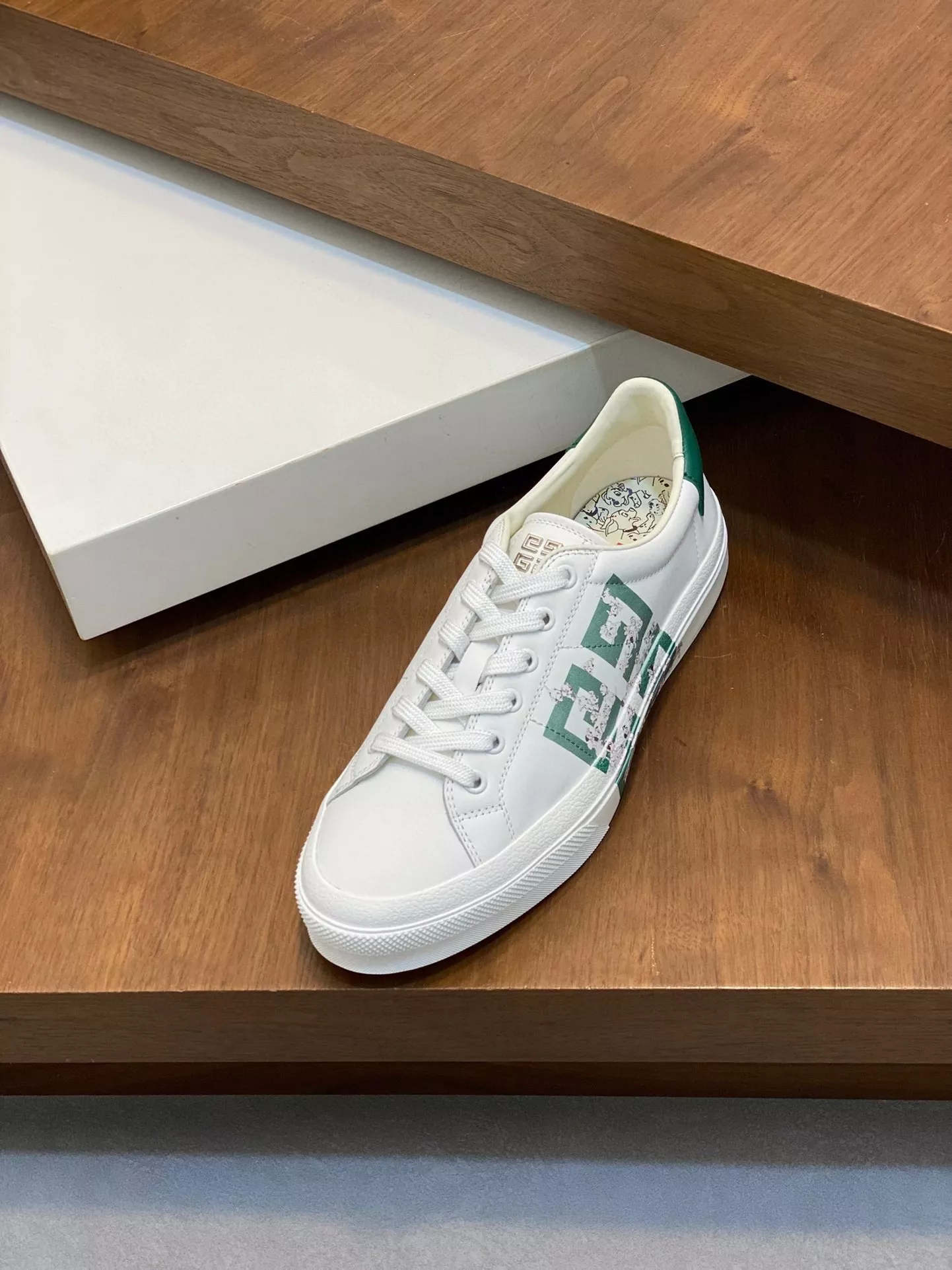 Givenchy Casual Shoes For Men NewStyle 805