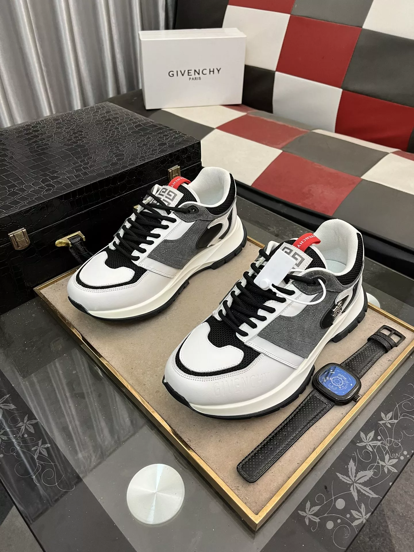 Givenchy Casual Shoes For Men Practical 5245