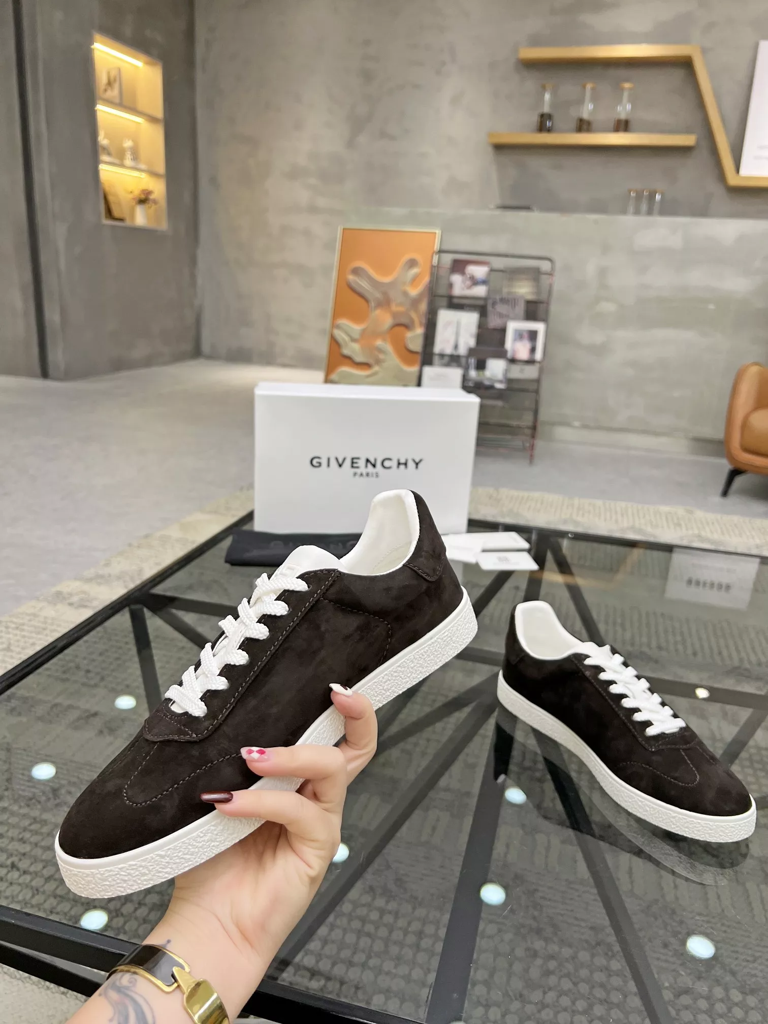 Givenchy Casual Shoes For Men Refined 7241
