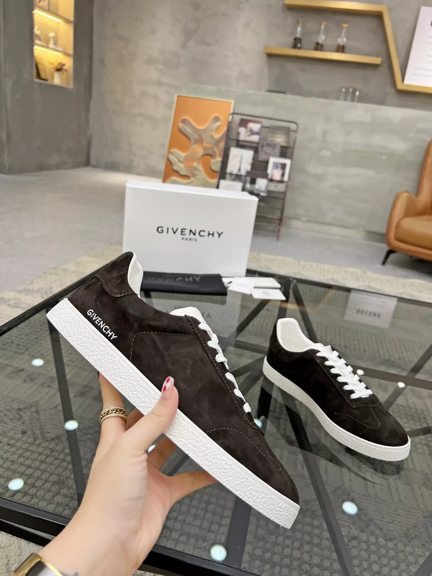 Givenchy Casual Shoes For Men Refined 7241