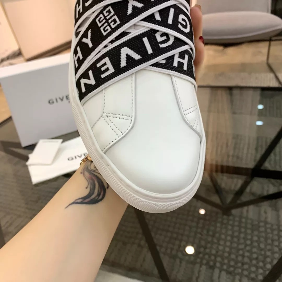 Givenchy Casual Shoes For Men Reliable 6094