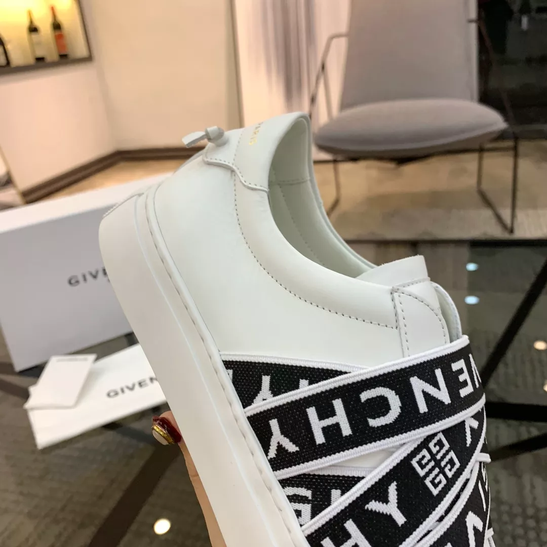 Givenchy Casual Shoes For Men Reliable 6094