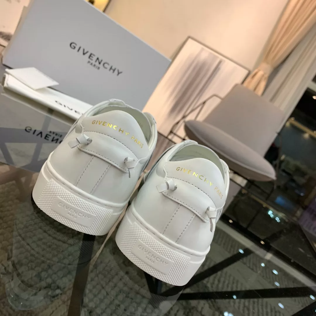 Givenchy Casual Shoes For Men Reliable 6094