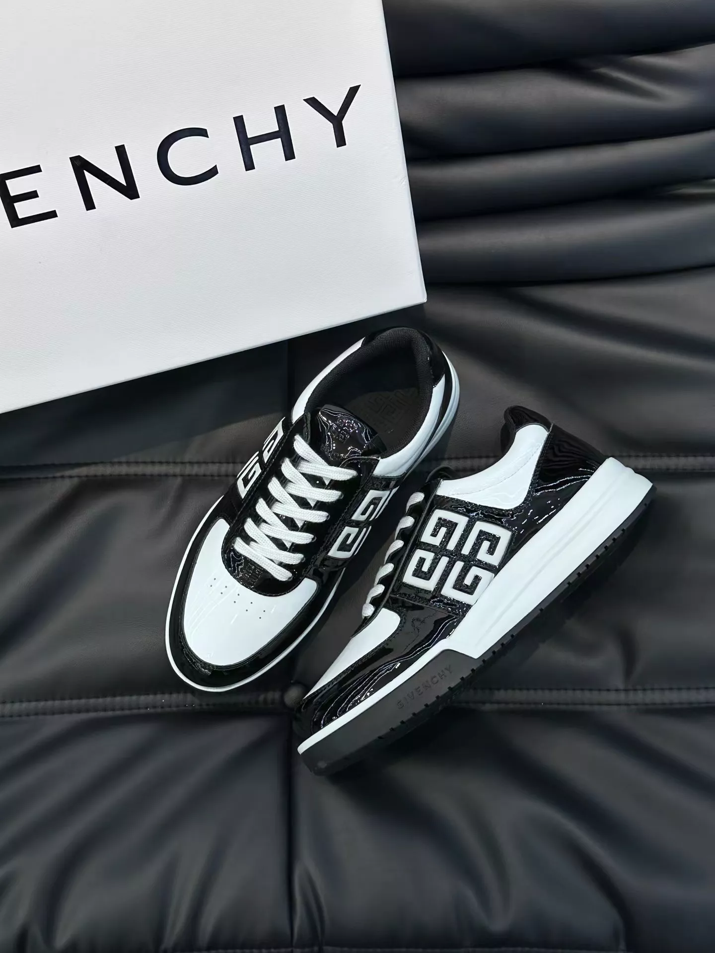 Givenchy Casual Shoes For Men Resilient 7635