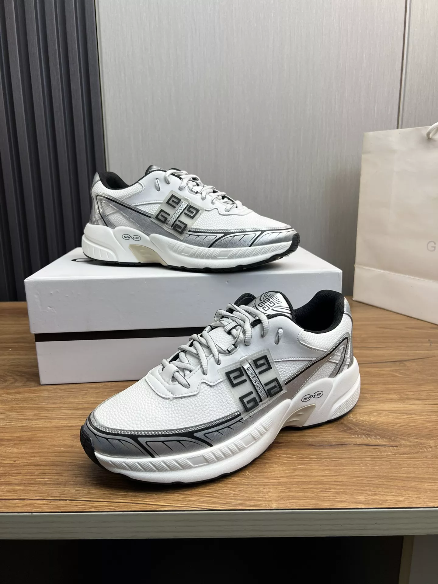 Givenchy Casual Shoes For Men Sleek 473