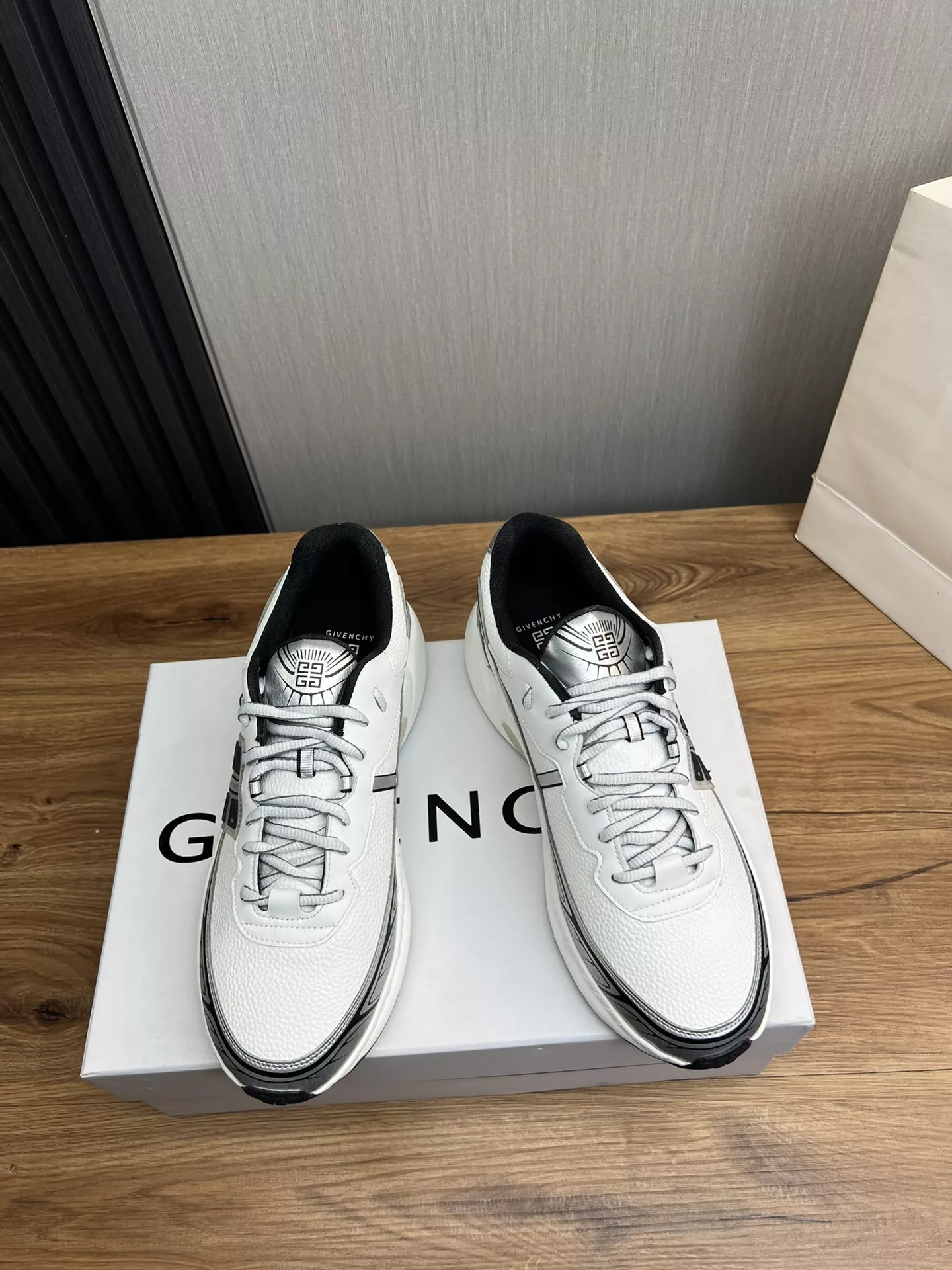 Givenchy Casual Shoes For Men Sleek 473