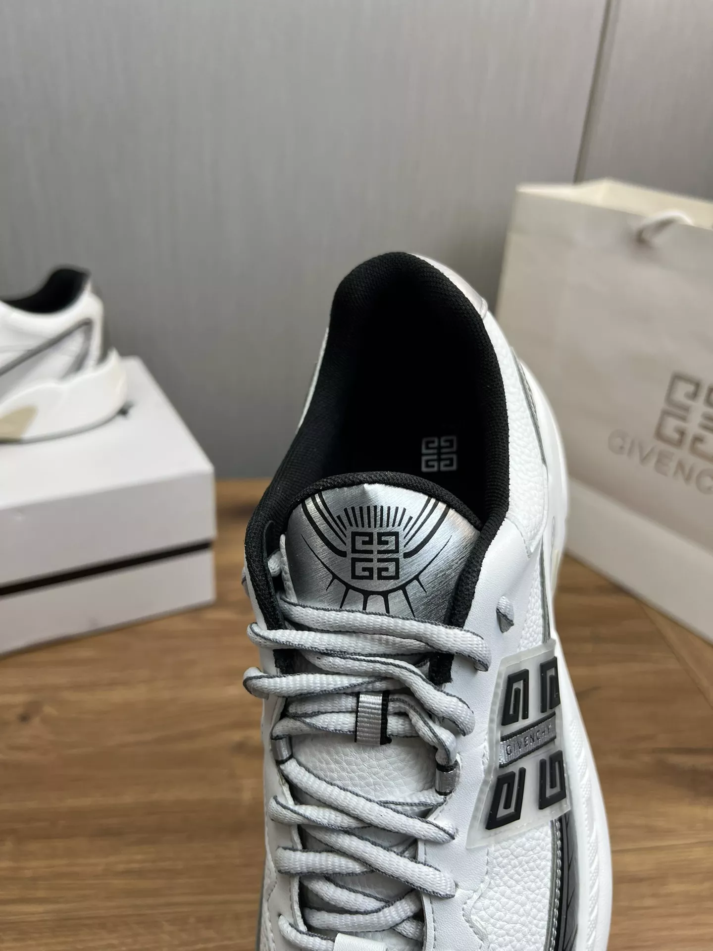 Givenchy Casual Shoes For Men Sleek 473