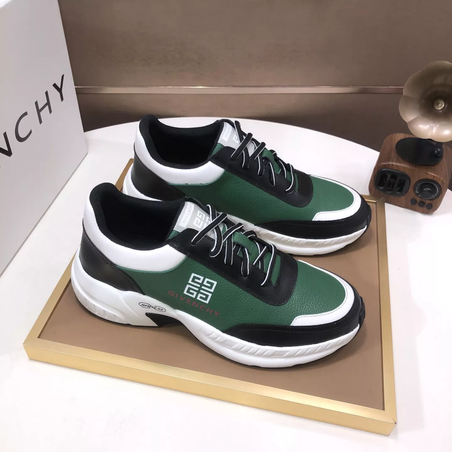 Givenchy Casual Shoes For Men Sleek 5327