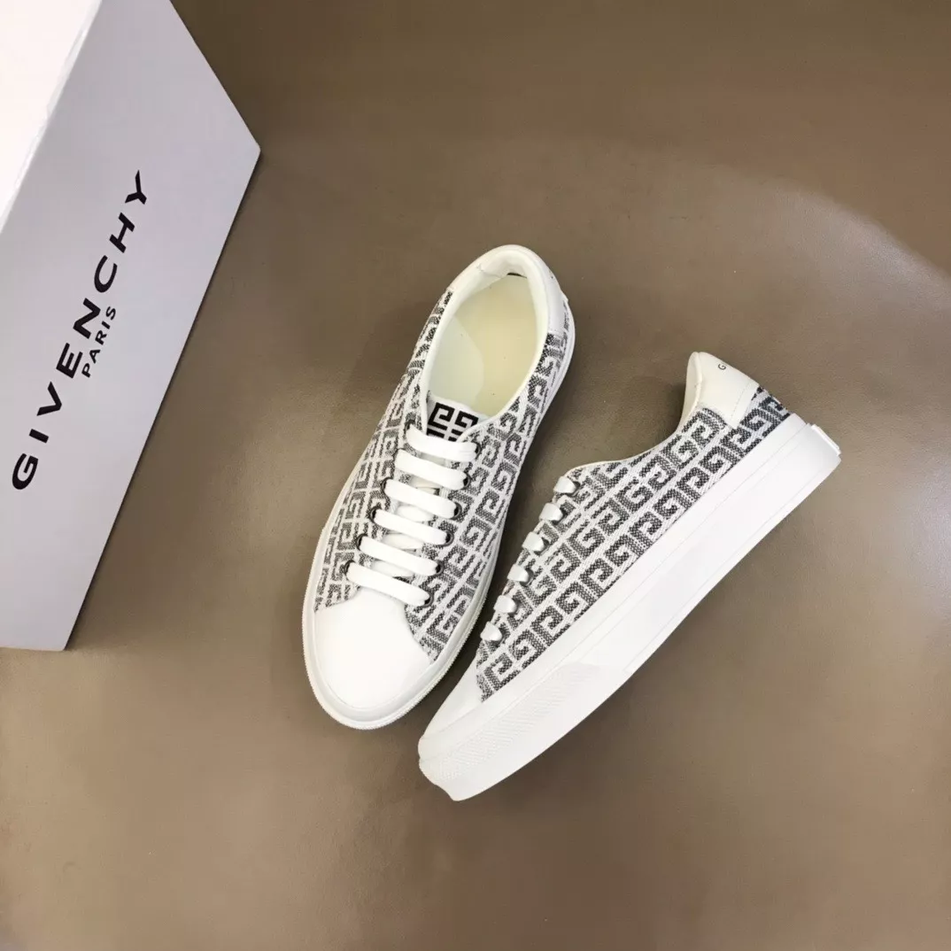 Givenchy Casual Shoes For Men Sophisticated 2125