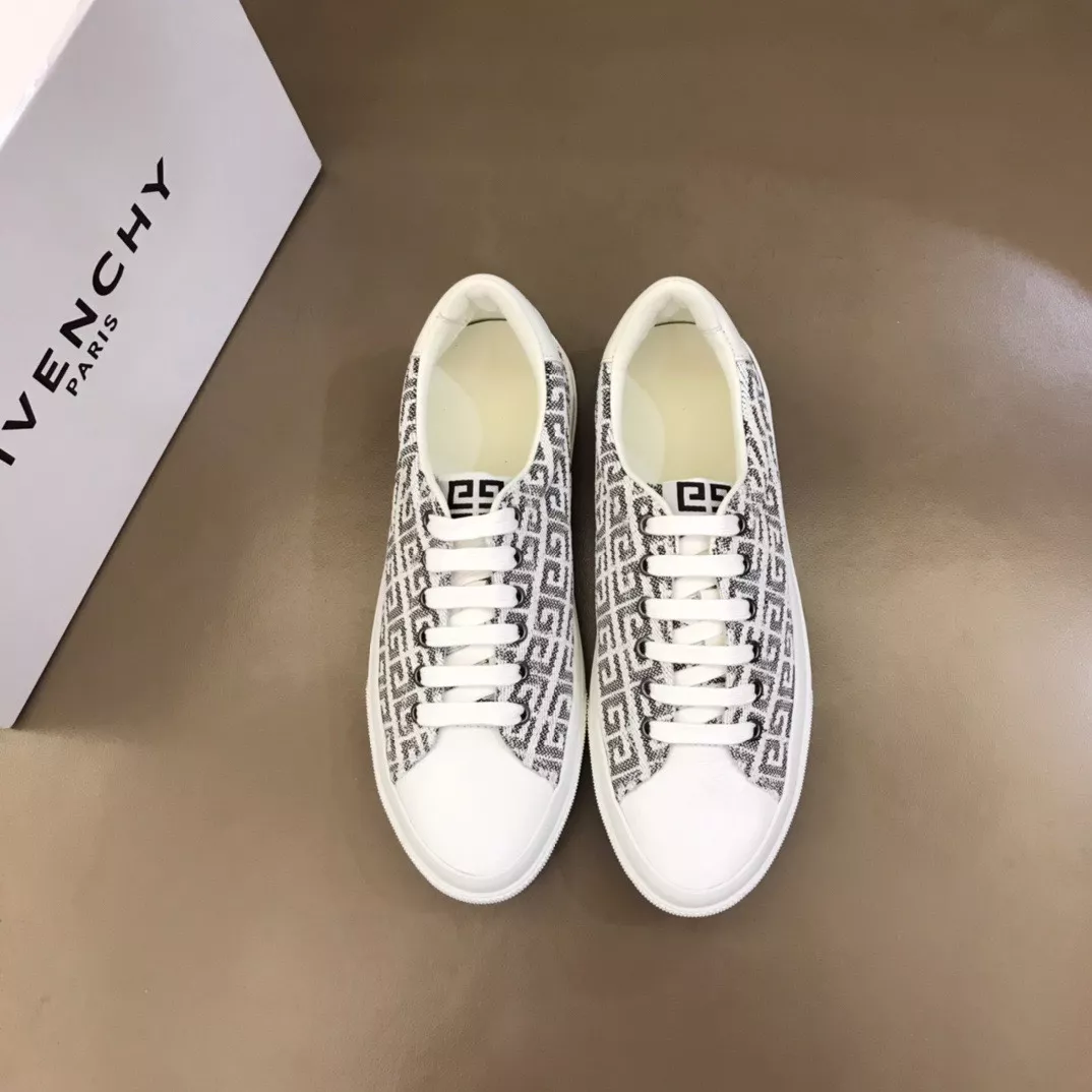 Givenchy Casual Shoes For Men Sophisticated 2125