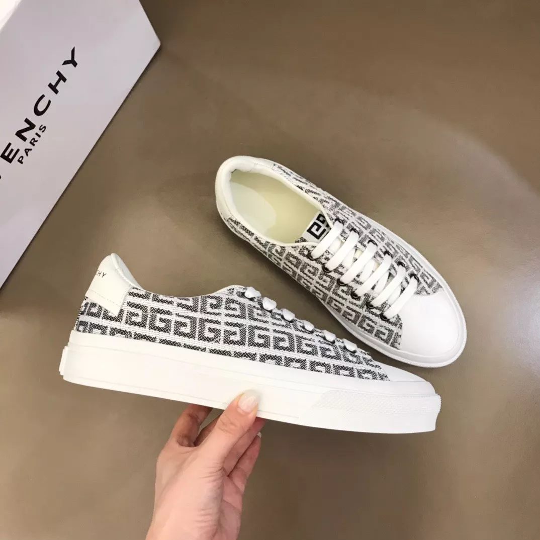 Givenchy Casual Shoes For Men Sophisticated 2125