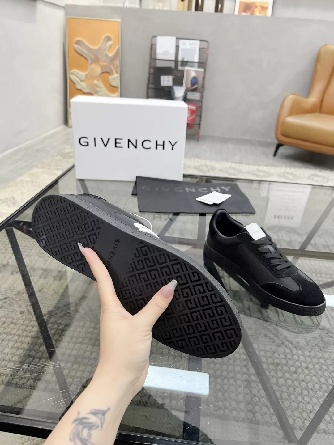 Givenchy Casual Shoes For Men Timeless 8275