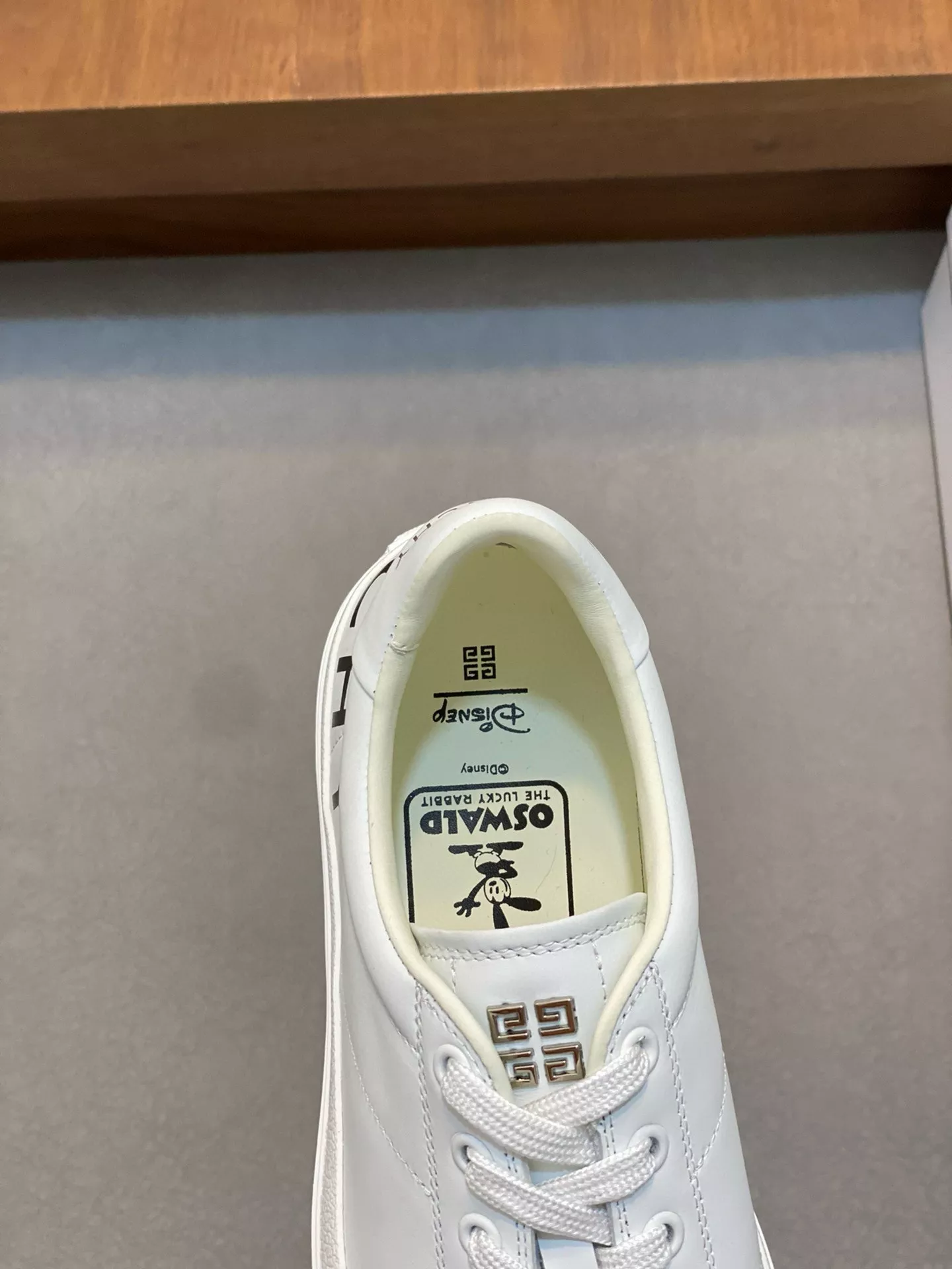 Givenchy Casual Shoes For Men Trendsetting 3301